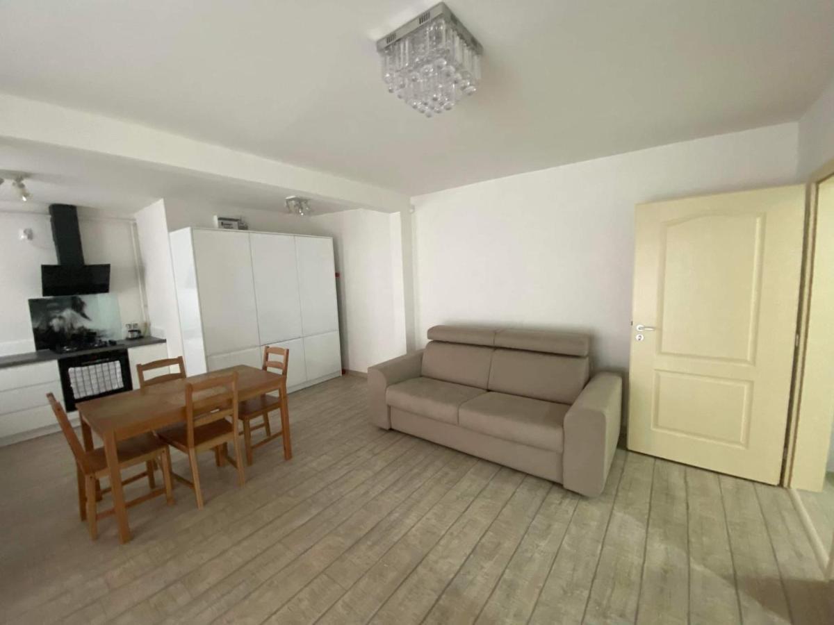 The Best Apartament Central Хунедоара Экстерьер фото