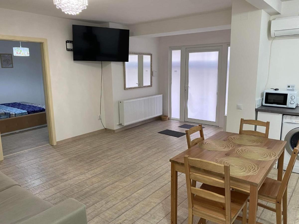 The Best Apartament Central Хунедоара Экстерьер фото